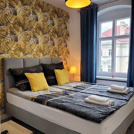 Apartament Przy Placu Piastowskim Jelenia Góra Exteriör bild