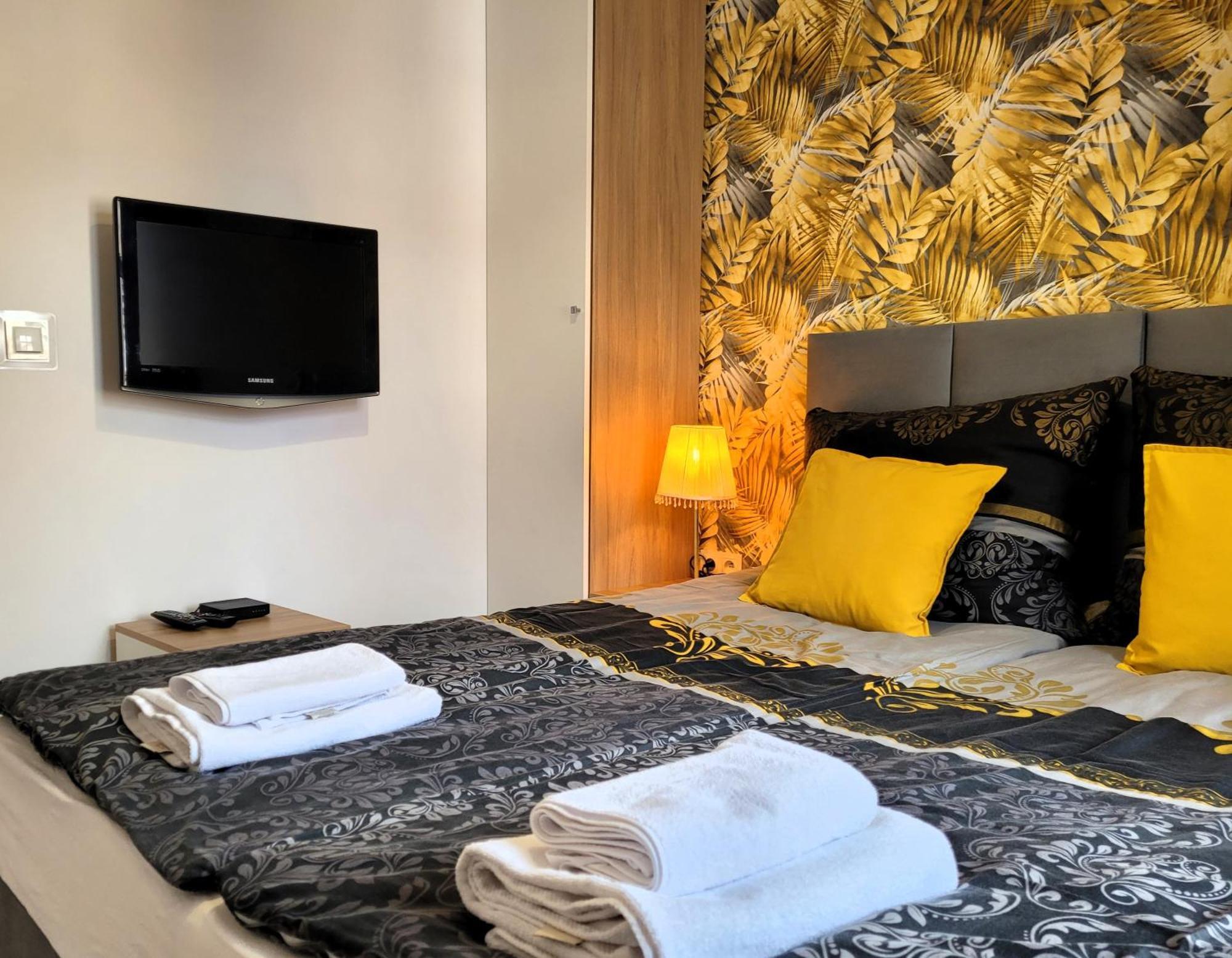 Apartament Przy Placu Piastowskim Jelenia Góra Exteriör bild