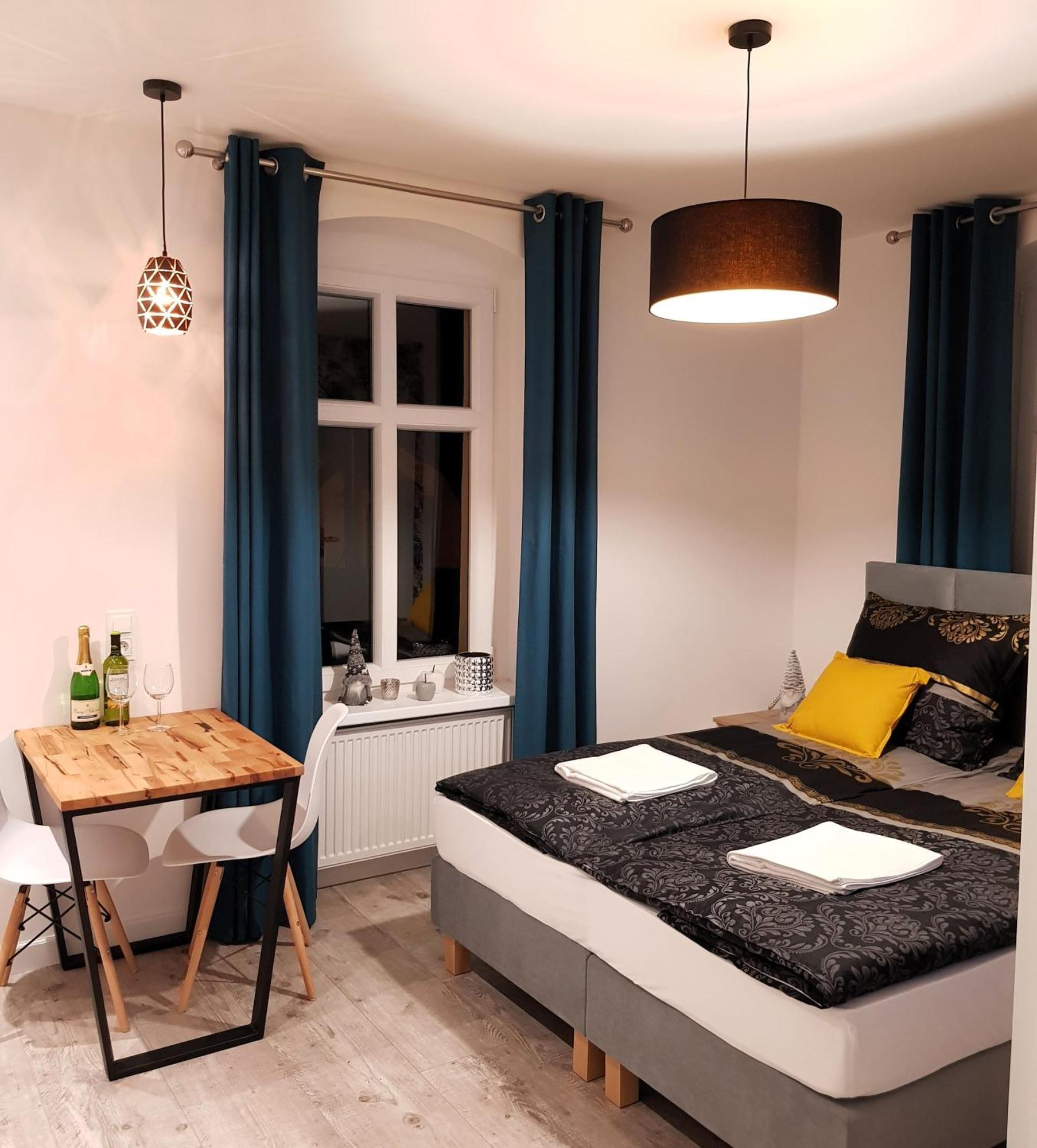 Apartament Przy Placu Piastowskim Jelenia Góra Rum bild